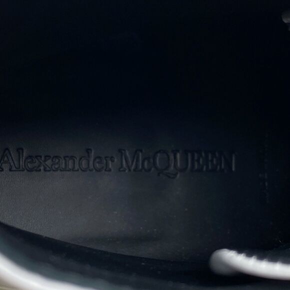 Alexander McQueen Men's Tread Slick Platform Leather Booties size 42/us size 9 - Picture 8 of 12